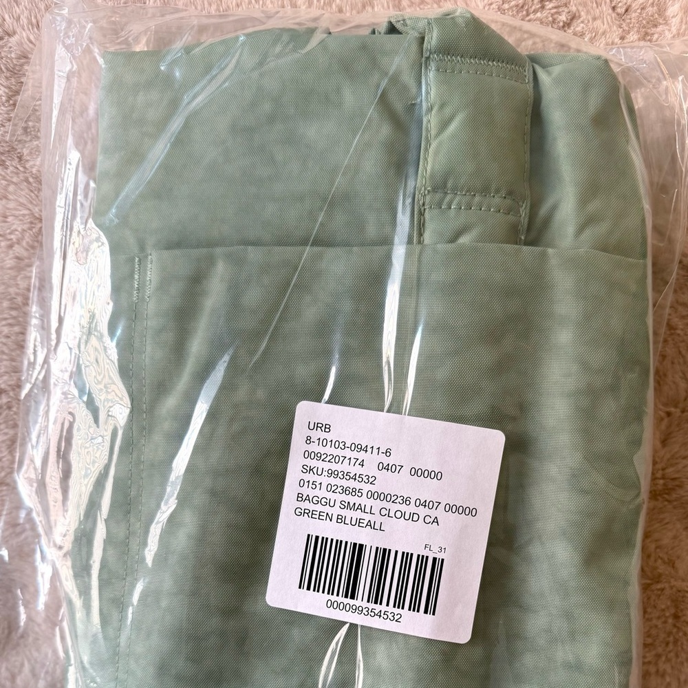NWT BAGGU Small Cloud Carry-On Bag Seafoam - Picture 11 of 14